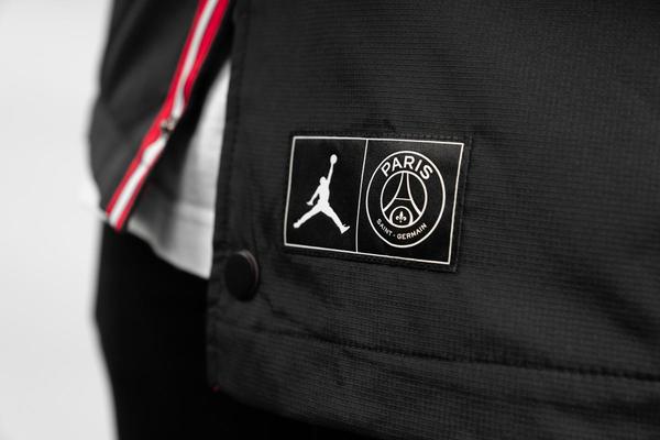 air-jordan-psg-coach-jacket-